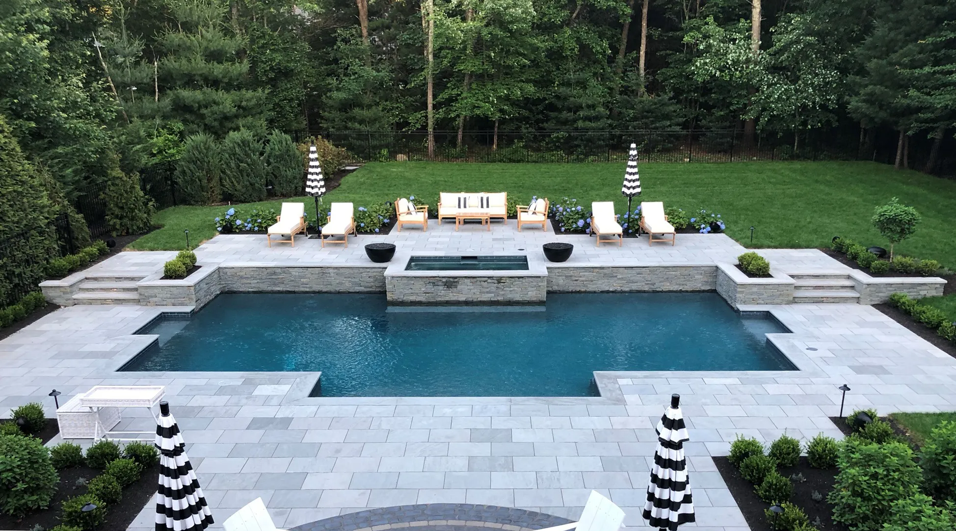 Castle Grey Flooring 1'6"x2'6"